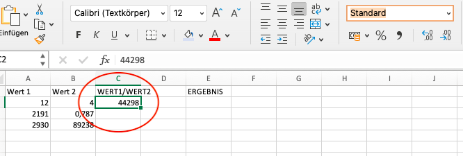 Excel zeigt komische Zahl in Zelle C2 nach ändern des Zahlenformats (Eigener Screenshot)